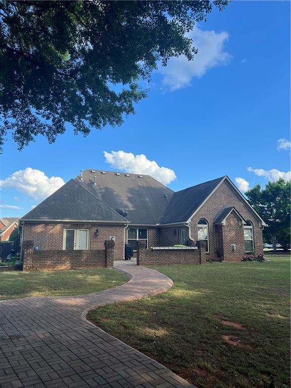 Building Photo - 604 Par Three Ln