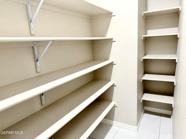 Building Photo - 12824 Linstead Ave