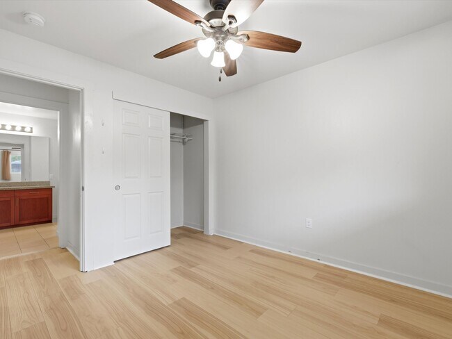 Building Photo - 95-060 Waikalani Dr