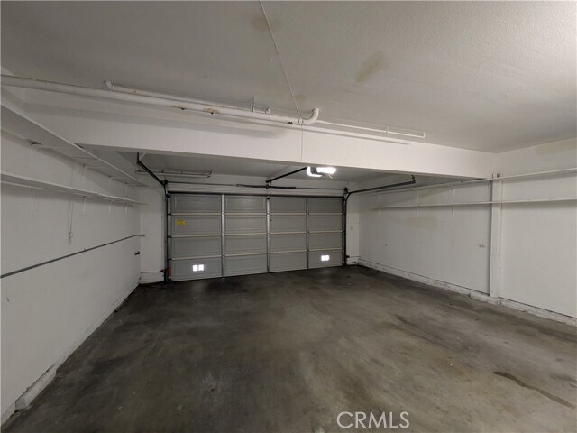 Building Photo - 1852 W 145th St