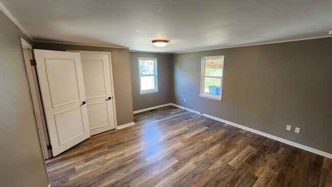 Building Photo - 1734 Morris Hill Rd