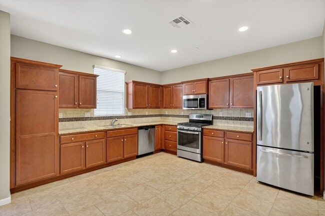 Building Photo - 3751 Amity Ln