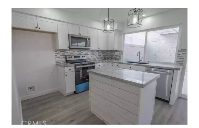 Building Photo - 24219 La Glorita Cir