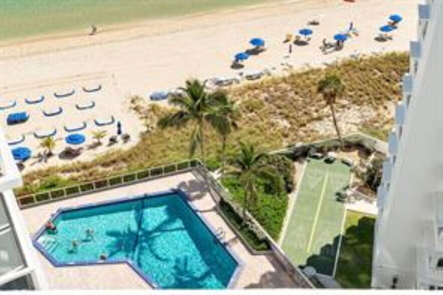 Building Photo - 3700 Galt Ocean Dr