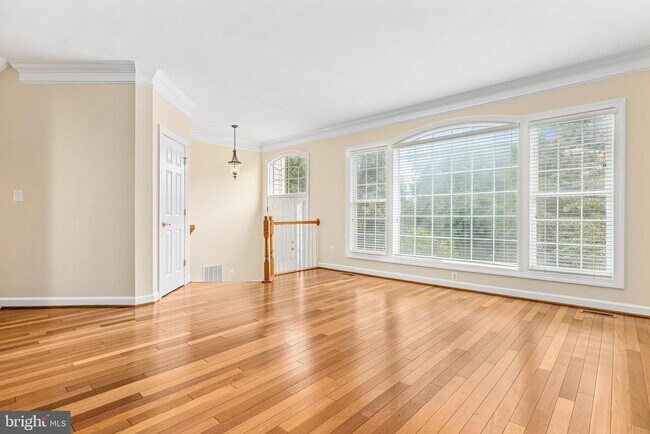 Building Photo - 3836 Elmwood Towne Way