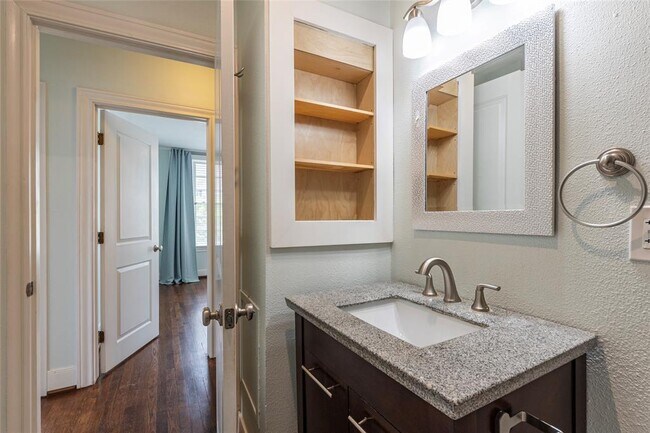 Building Photo - 1413 Tremont St
