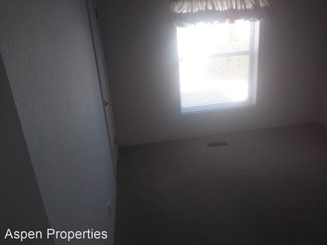 Building Photo - 3 br, 2 bath House - 7052 Highline Rd