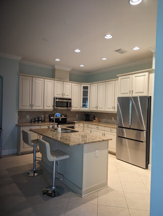 Kitchen - 9469 Isla Bella Cir