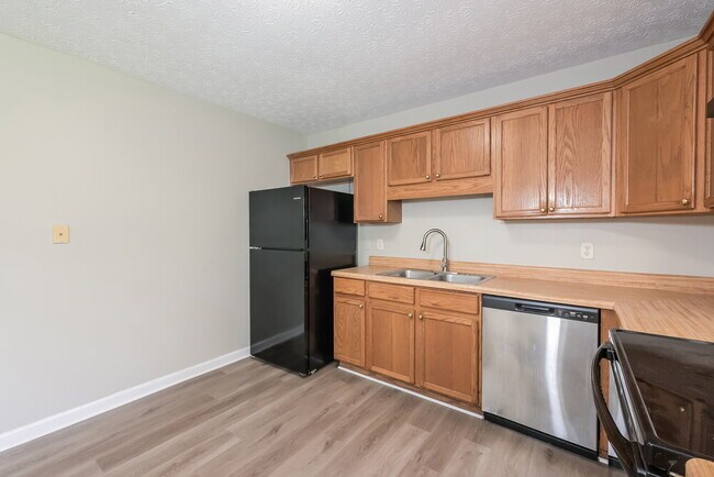 Building Photo - 372 Kay Dr