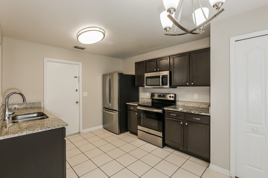 Building Photo - 12438 Dawn Vista Dr