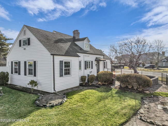 Building Photo - 18 Maiden Ln