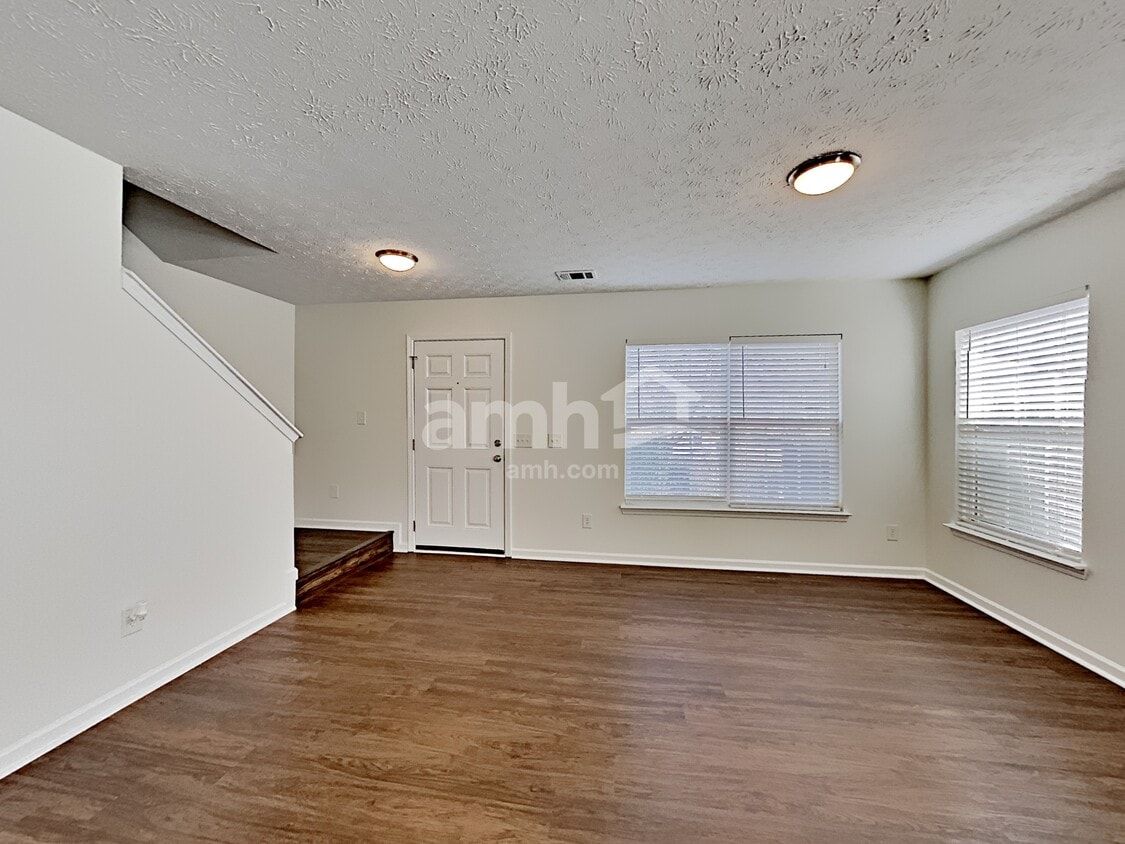 Building Photo - 2068 White Top Rd