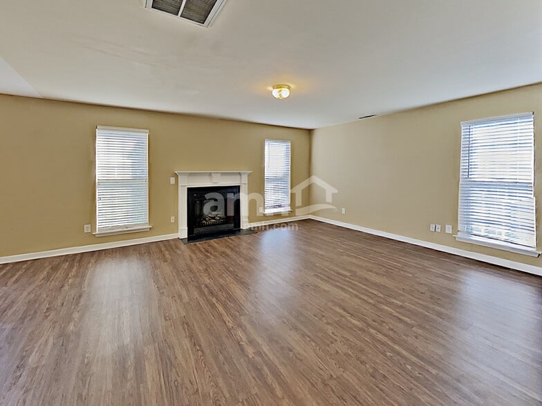 Building Photo - 4027 Cadence Dr