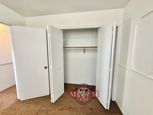 Building Photo - 2332 W 6200 S