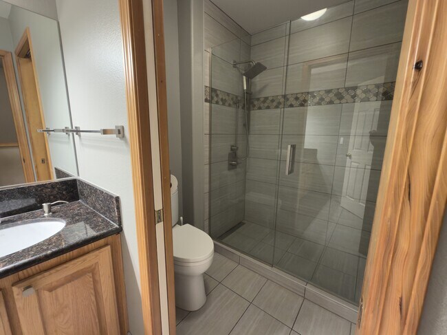 Building Photo - 5124 NW Crady Ln