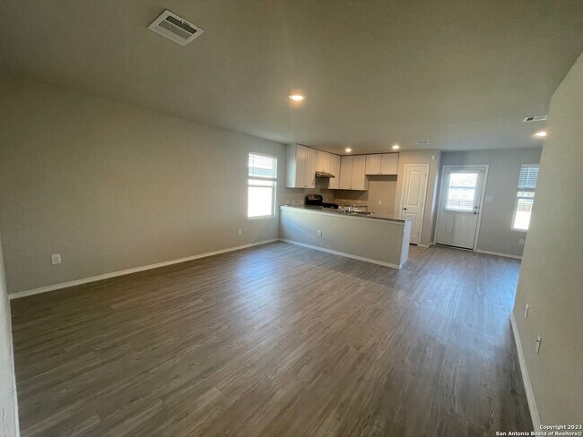 Building Photo - 430 Blue Stem Rd