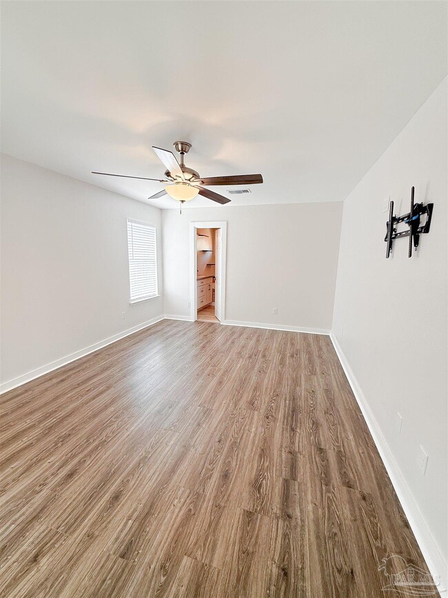 Building Photo - 161 Mirabelle Cir