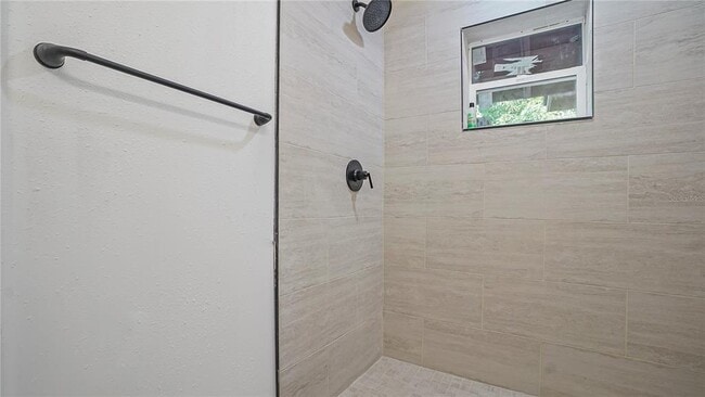 Building Photo - 5717 Lawndale Rd