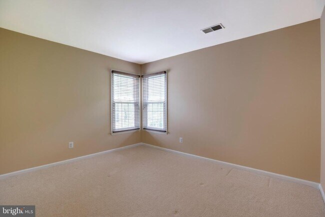 Building Photo - 5105 Claybank Ln