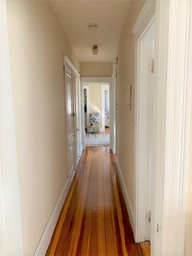 Building Photo - 448 Broadway