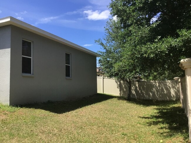 Building Photo - 481 Pheasant Dr