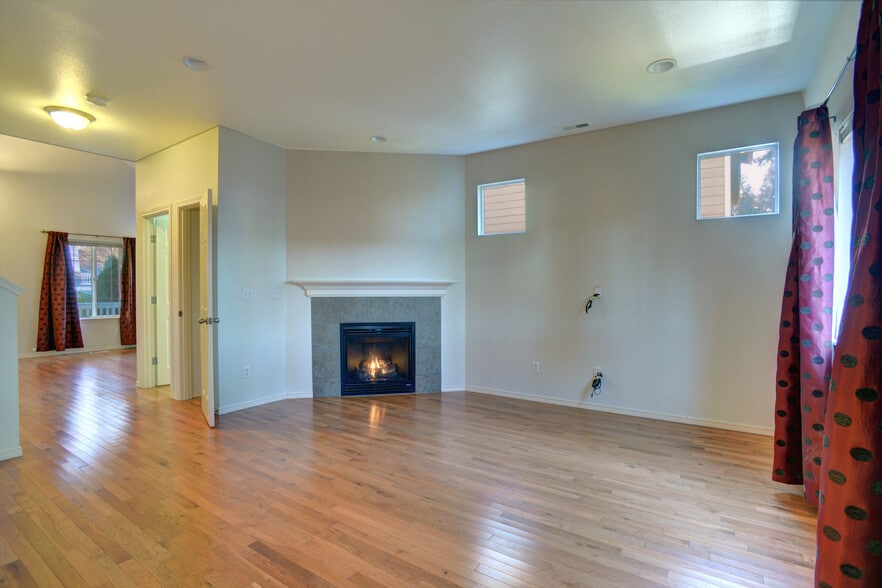 Building Photo - 20315 122nd Pl NE