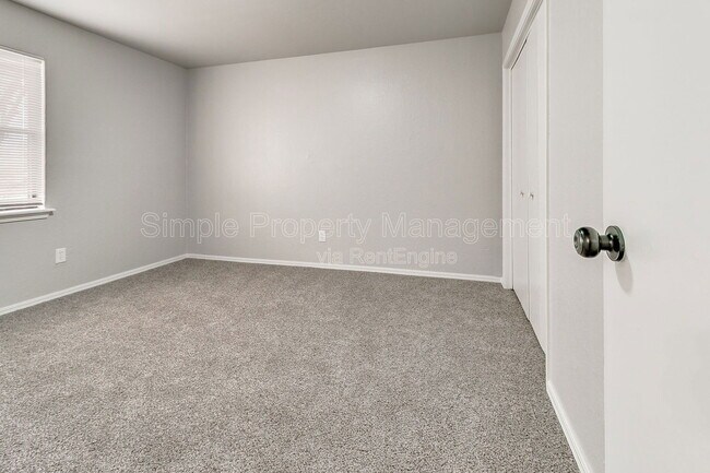 Building Photo - 129 SE 42nd St