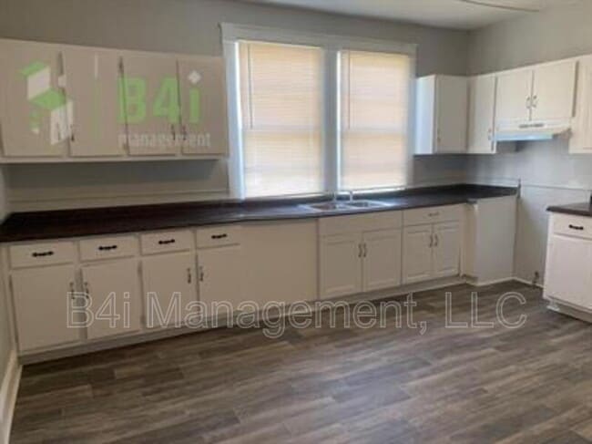 Building Photo - 4018 3rd Ave