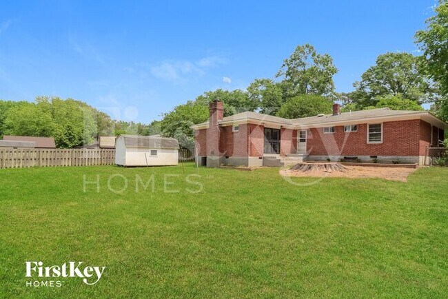 Building Photo - 3021 Chaucer Ln