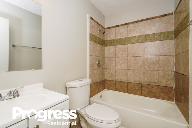 Building Photo - 3628 Valley Lake Dr
