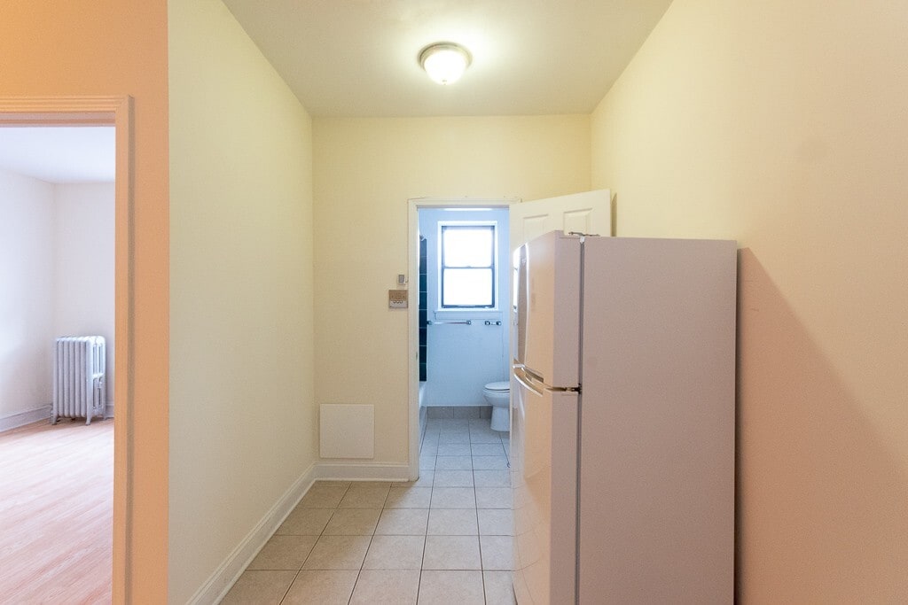 Building Photo - 4856 N Damen Ave