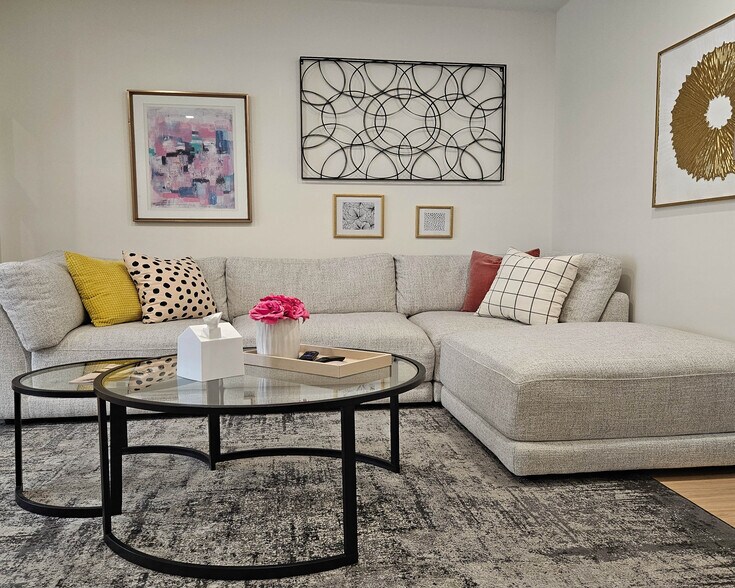 Building Photo - 3239 46th St