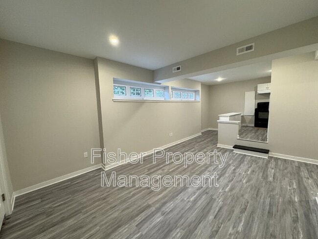 Building Photo - 615 Albemarle St