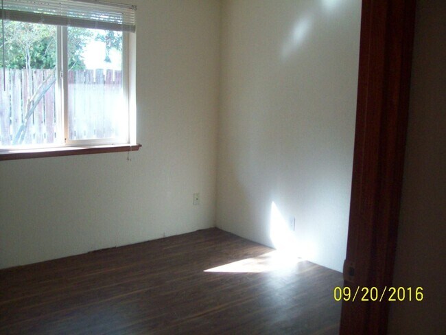 Building Photo - 2720 S Eleventh St