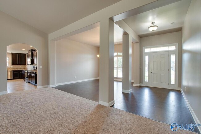 Building Photo - 512 Summer Cove Cir NW