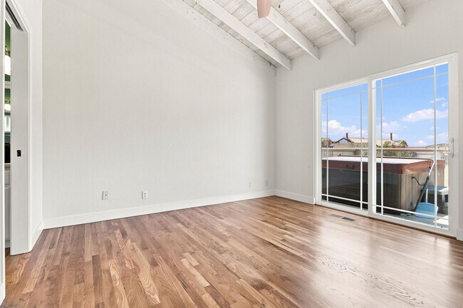 Building Photo - Beautiful 2-Bedroom La Selva Beach Home with Ocean Views
