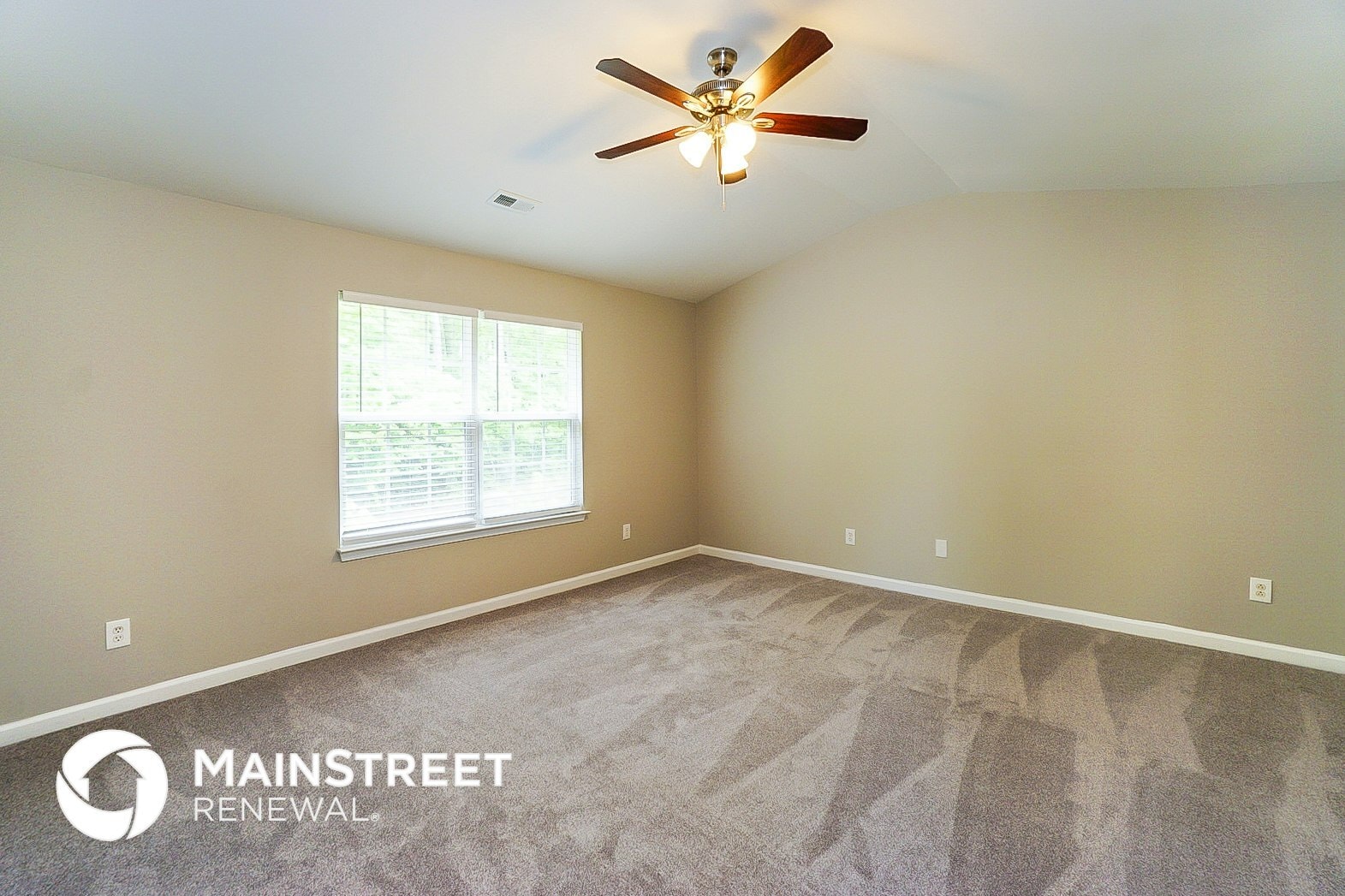 Building Photo - 414 Summer Breeze Dr