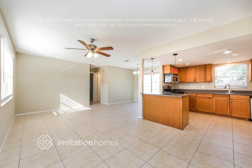 Building Photo - 11447 Walsingham Rd