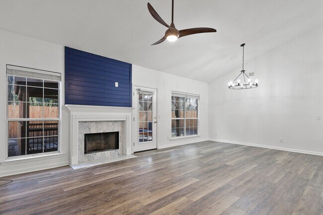 Building Photo - 110 St Ives Way