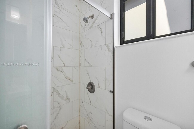 Building Photo - 3809 SW 82nd Ave