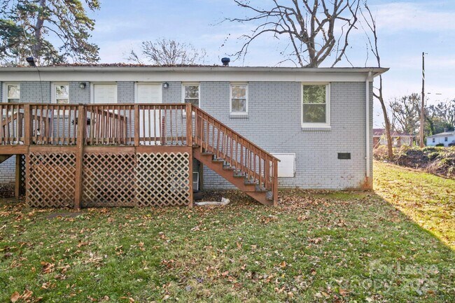 Building Photo - 2621 Druid Hls Wy