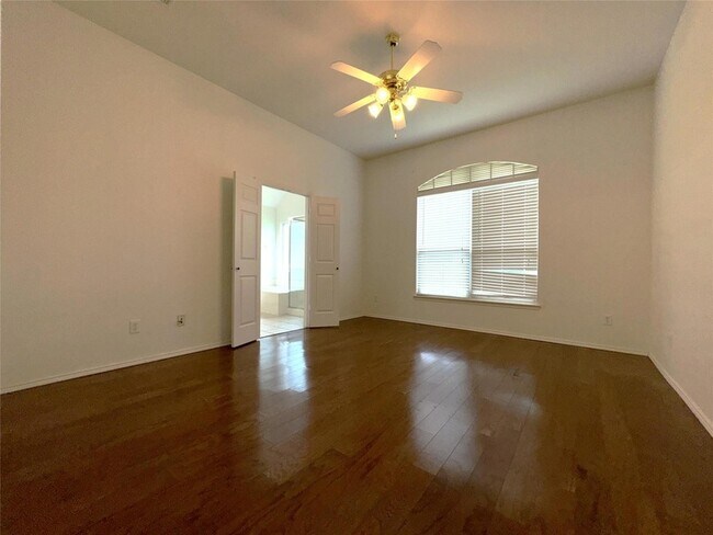 Building Photo - 9602 Glenshee Drive