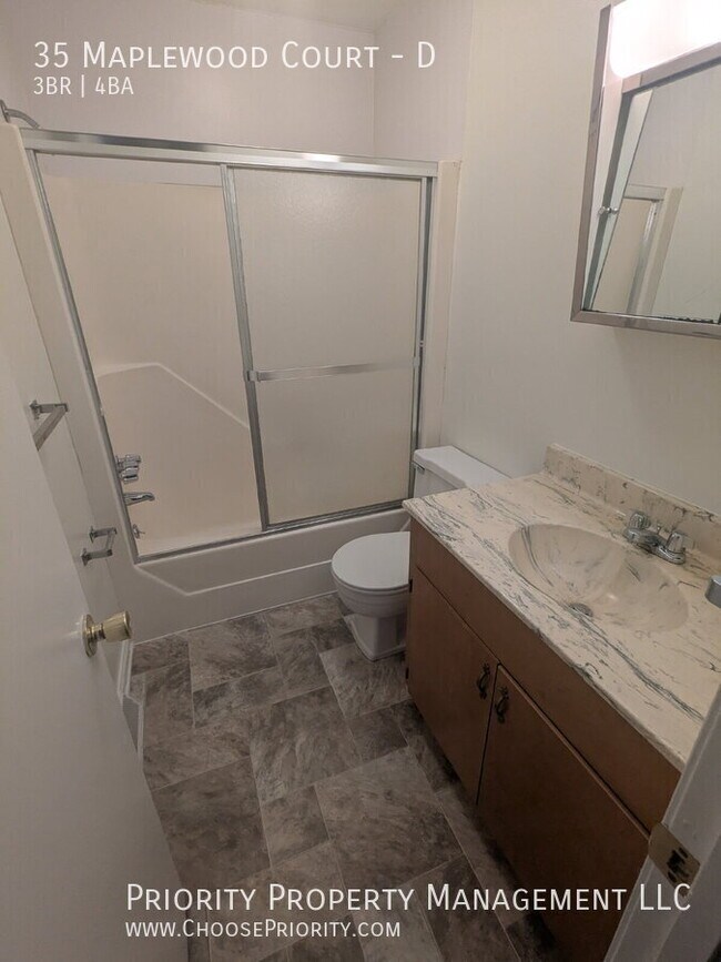 Building Photo - 35 Maplewood Ct