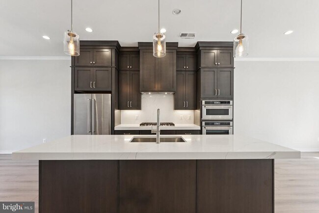 Building Photo - 4689 Charger Pl