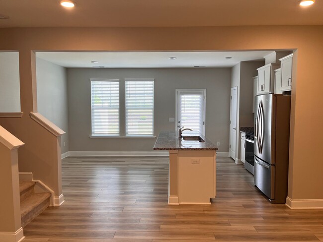 Building Photo - New 3 Bedroom 2.5 Bathroom Townhouse with ...