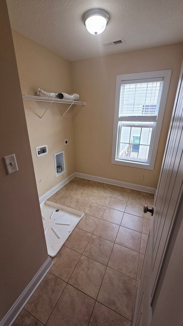 Building Photo - 4 BR 3.5 BA in Swansboro!