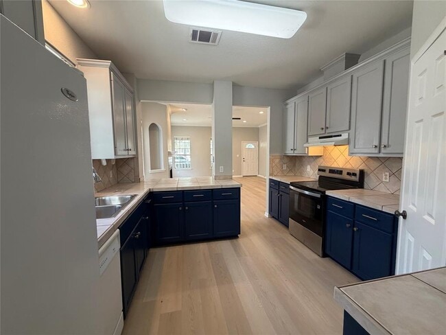 Building Photo - 5101 Avenue H