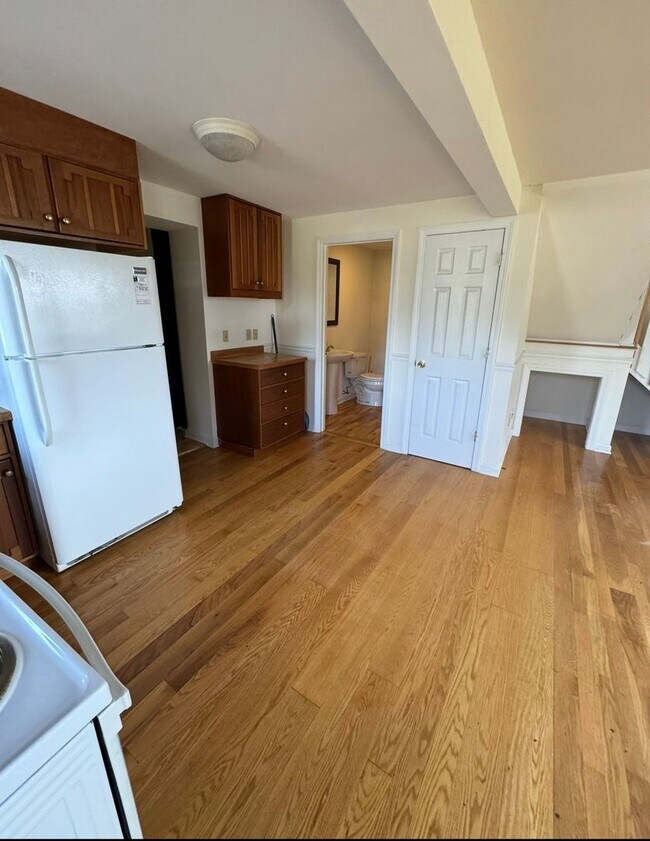 Building Photo - 31-F SL