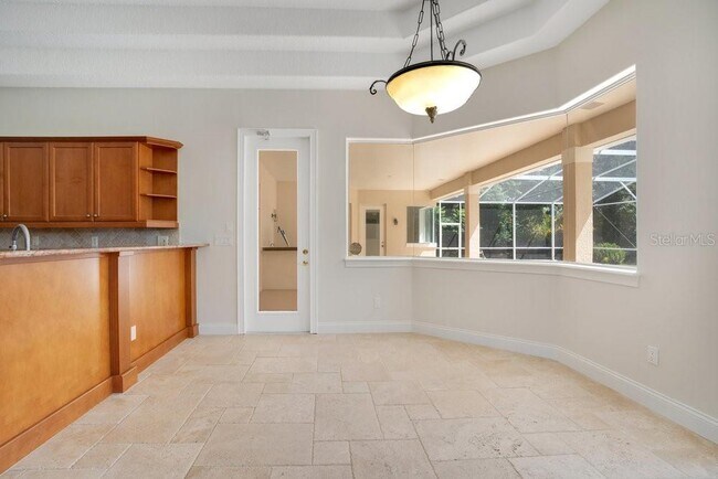 Building Photo - 8527 Summerville Pl