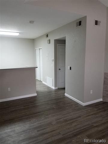 Building Photo - 913 S Zeno Way